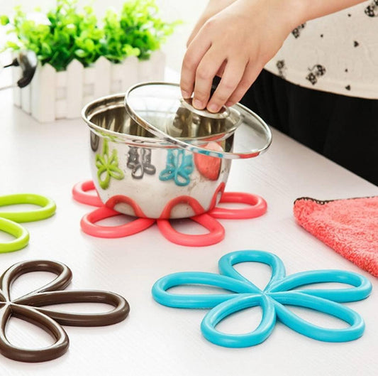 1Pc Flower Shape Anti-Slip Pot Holder, Dish Place-mat Cup Coaster Kitchen Dining Table Silicone Heat-Proof Mat