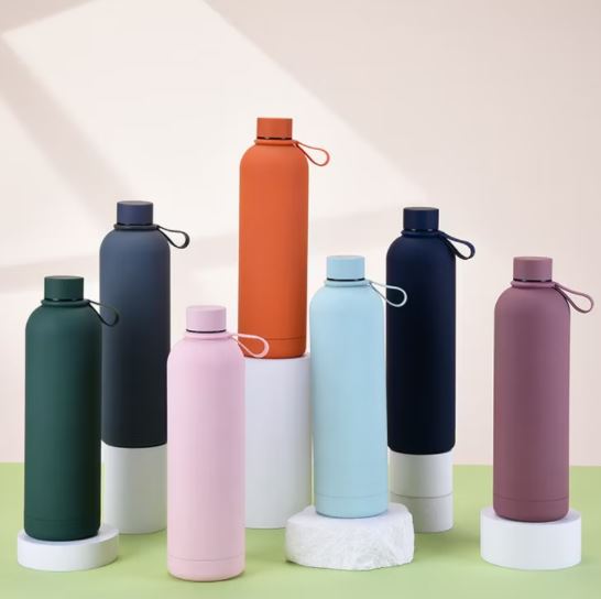 Stainless Steel Vacuum Insulated Water Bottle with Smooth Rubber Finish Keeps Cold/Warm Upto 6-12 Hours